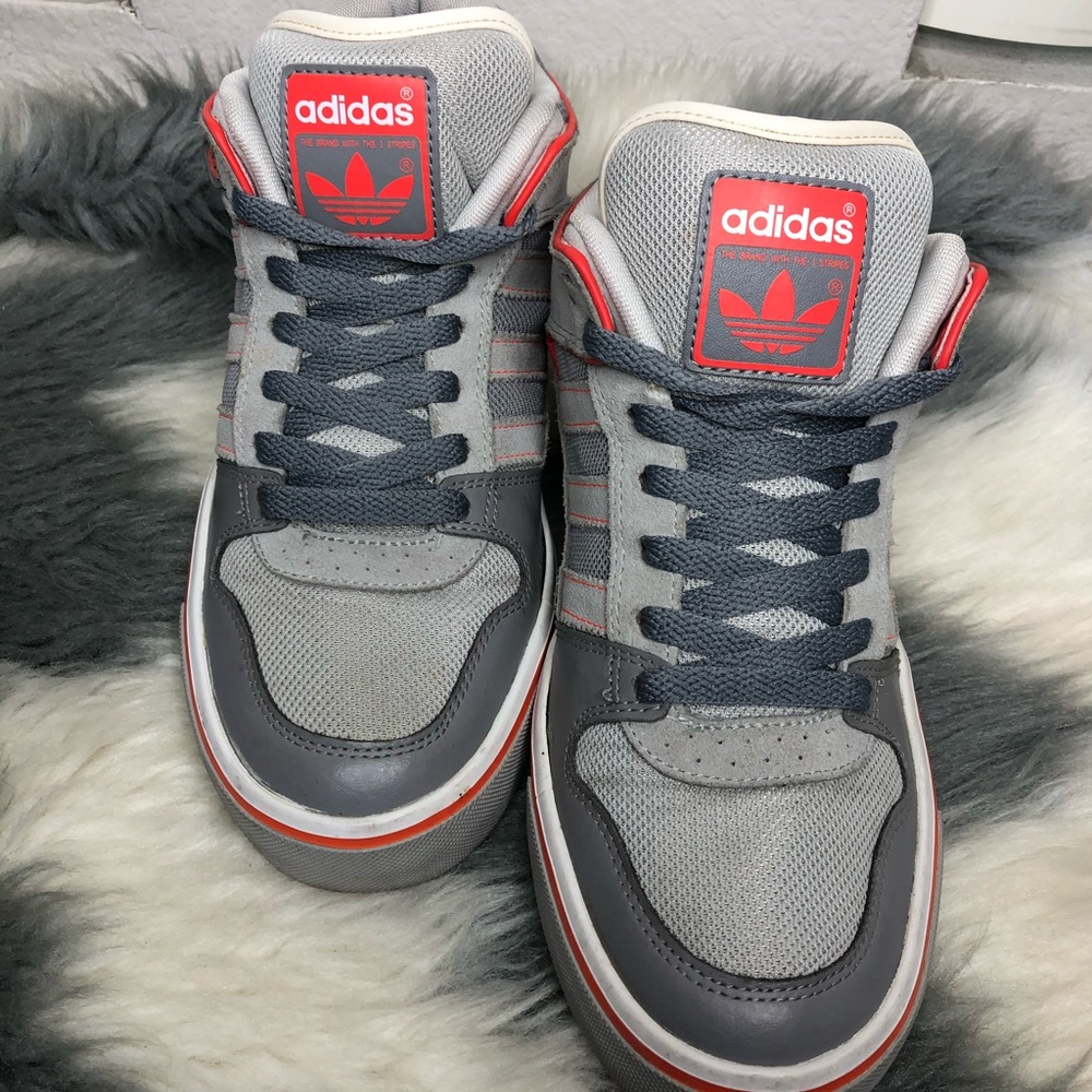 Men’s Addidas size 8